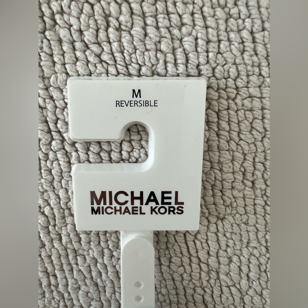 MICHAEL Michael Kors Women’s Reversible Belt | Color: Black and Gray  | Size: M - Picture 3 of 12